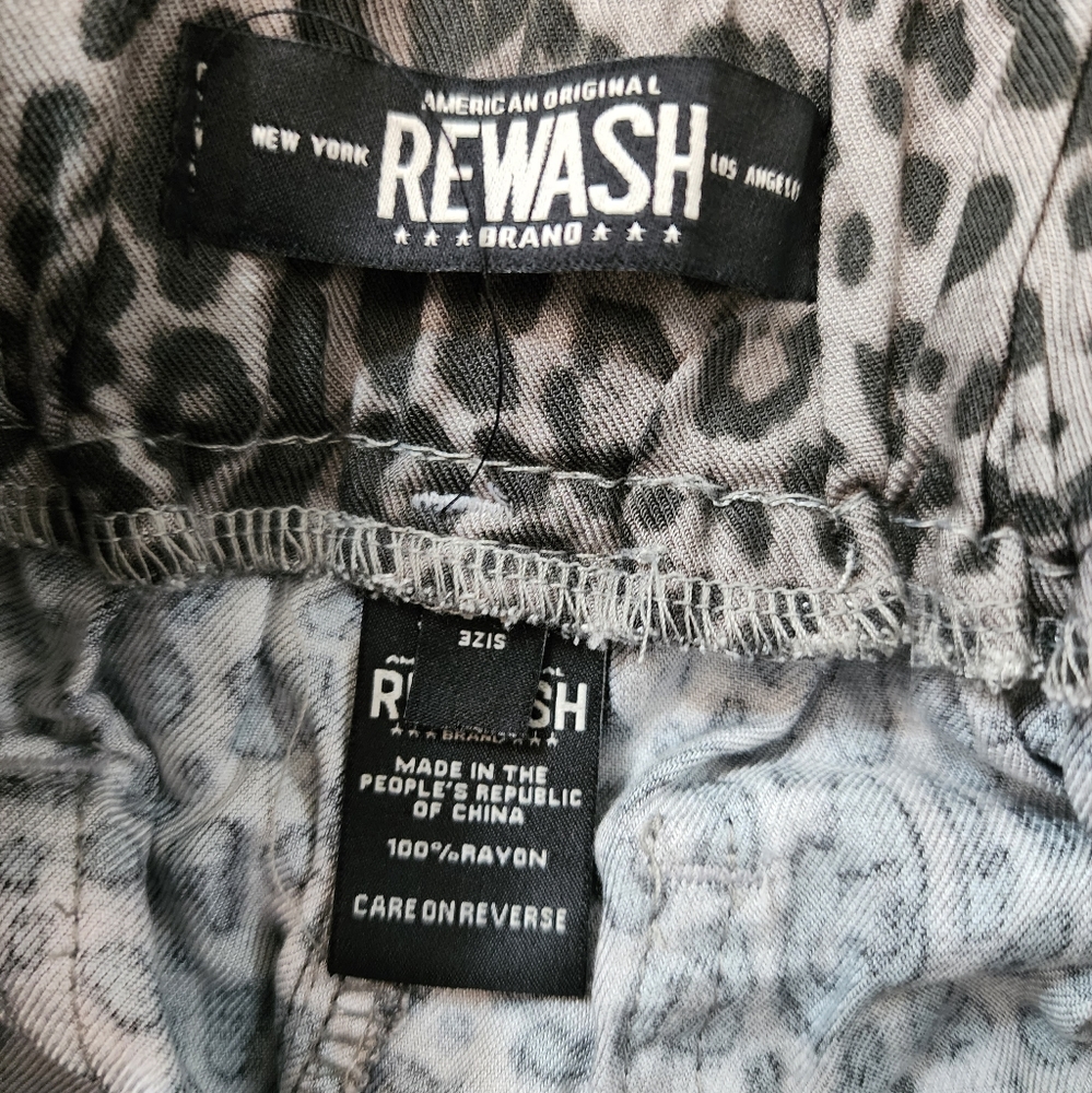 🆕️ Grey Leopard Jogger Pants, Women's Medium [NWT!] - Picture 7 of 8